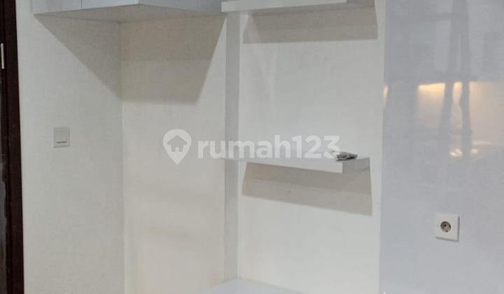 Disewa Rumah PIK2 Ukuran 4.5x10 Semi Furnish Bagus 2 Lantai Harga 50 Juta/Tahun Siap Huni