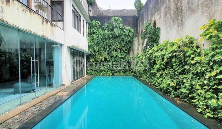 For Rent House in Kebayoran Baru Area, South Jakarta Std660