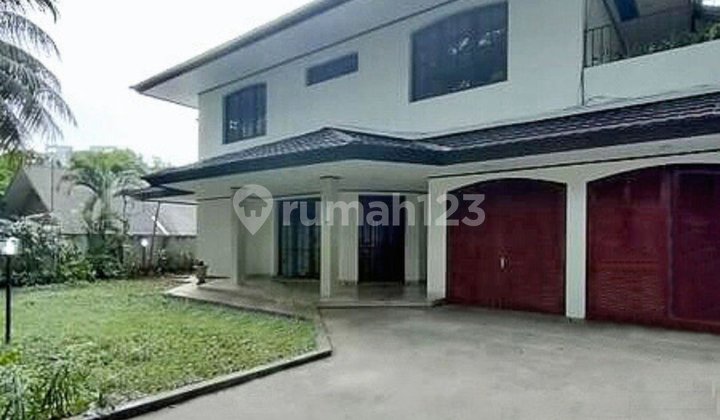 Disewakan Rumah di Area Kebayoran Baru Jakarta Selatan Std245
