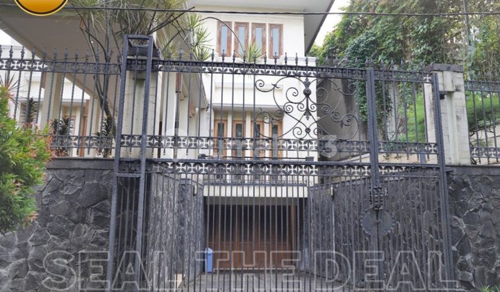 Dijual Rumah Mewah di Area Kemanggisan Slipi Jakarta Barat Std628