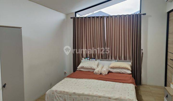 Rumah 2 Lantai Bagus Semi Furnished di Lippo Karawaci, Tangerang 1