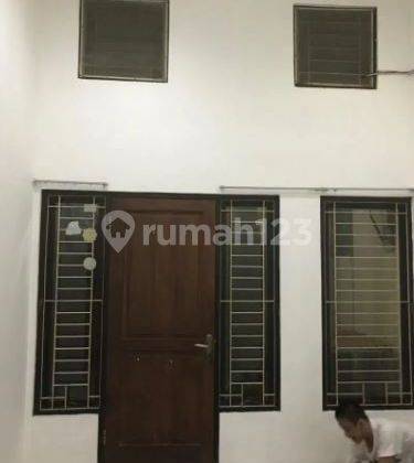 Rumah Bagus Semi Furnished di Perumahan Simprug Diporis Tangerang 1