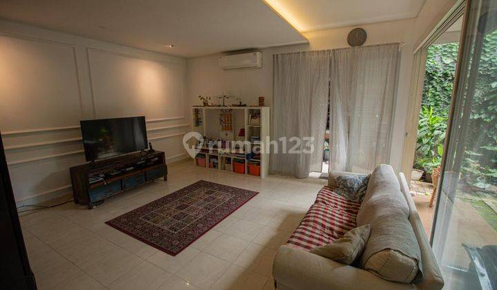 Rumah 2 Lantai Bagus Semi Furnished SHM di BSD Pavillion Residence, Tangerang 1