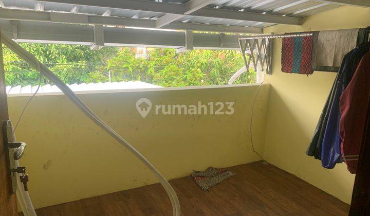 Rumah 2 Lantai Bagus Semi Furnished SHM di Taman Royal 1, Tangerang 2