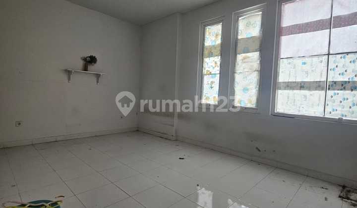 Ready-to-Occupy Rental House in Vienna Modernland Cluster, Tangerang 2
