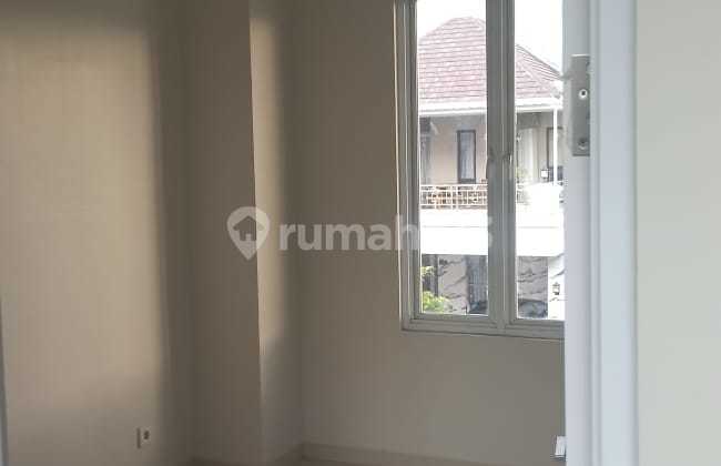 Rumah Langka Di Pinewood Banjar Wijaya Cipondoh Tangerang 2