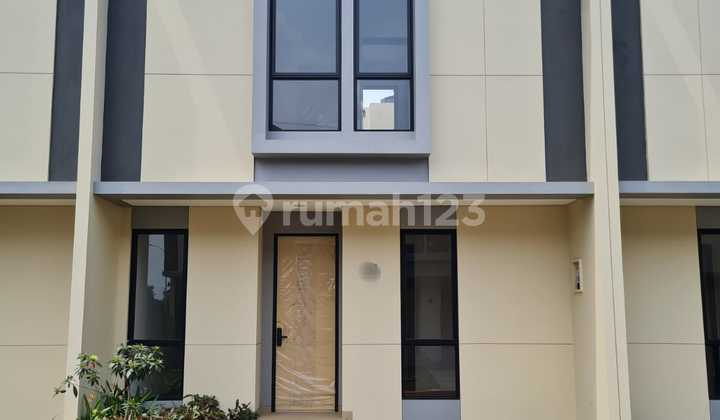 Rumah 2 Lantai Bagus Siap Huni 1