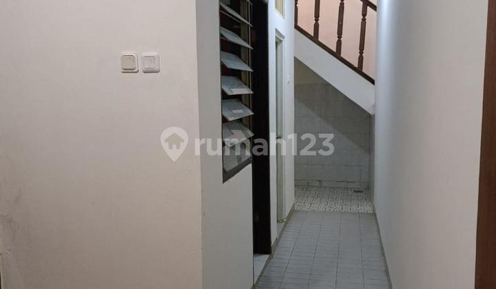 Rumah Kontrakan 2 Lantai Bagus di Sektor 7A/B-Gading Serpong, Tangerang 2