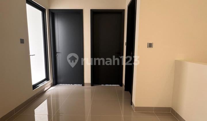 Rumah Rapi Siap Huni Cluster Strozi Tangerang 2