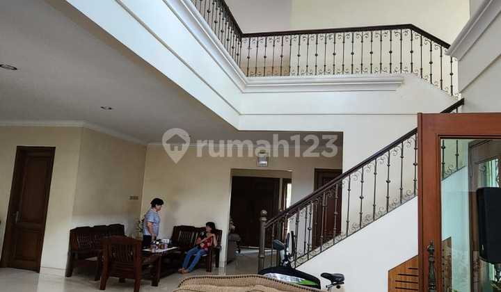 Beautiful House on Golf Raya Street, Modernland, Tangerang with Freehold Certificate Beautiful House on Golf Raya Street, Modernland, Tangerang with Freehold Certificate