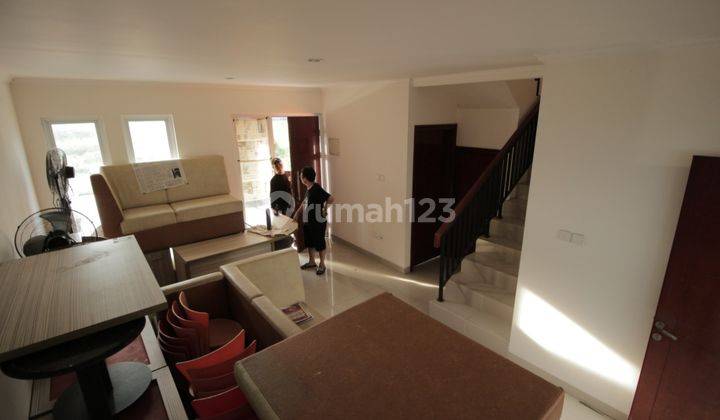 Rumah 2 Lantai Bagus di Neo Pasadena Modernland Tangerang 1