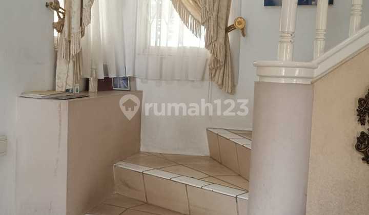 Rumah 2 Lantai Bagus di Taman Diponegoro , Tangerang 2