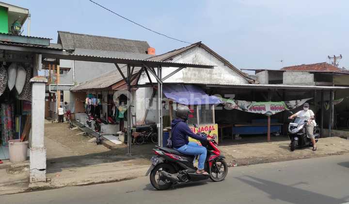 Rented House on Jalan Raya Besar, Rasuna Said Road, Tangerang City