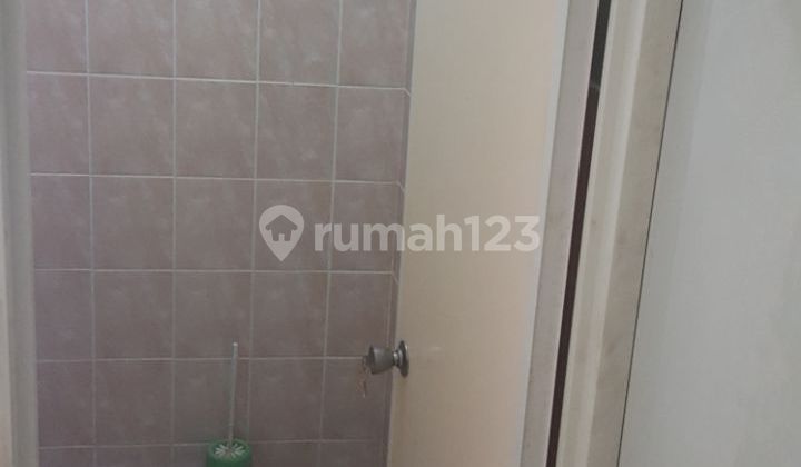 Rumah Kost dengan 14 Kamar Lokasi Strategis Depok Jawa Barat 2