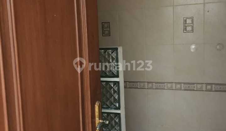 Taman Bromo Lippo Village Karawaci Tangerang  2