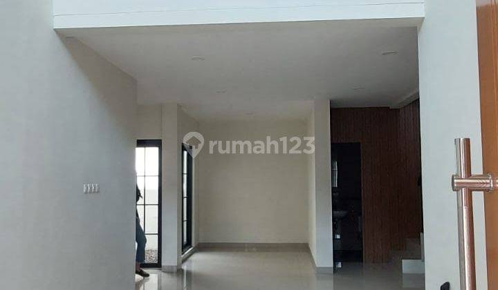 Rumah 2 Lantai Baru Semi Furnished SHM di Graha Bintaro, Tangerang Selatan. Rm 2