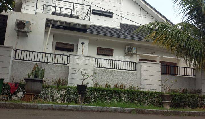 Rumah Disewakan 2 Lantai Bagus di Bintaro, Tangerang Selatan. Sel 2