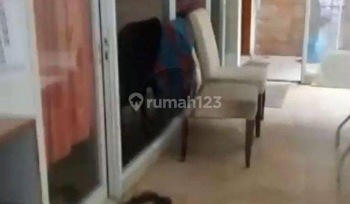 ruang makan rumah 2 lantai, murah, shm,