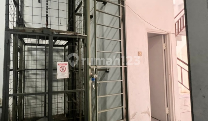 Eagle Sea Warehouse, Integrated Industrial Center III, North PIK, Jakarta.