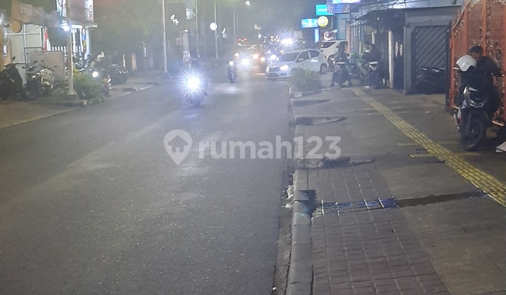 Affordable 4-Story Linked Shophouse in Tanjung Duren, West Jakarta. 2