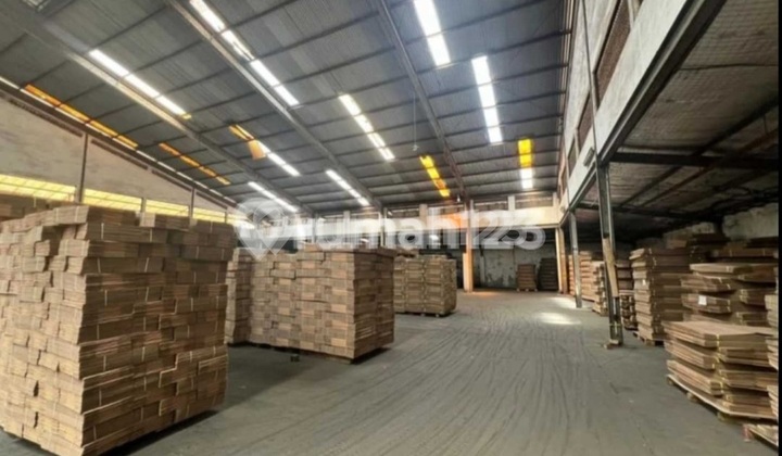 Affordable Warehouse on Yos Sudarso Street. Jurumudi Tangerang Affordable Warehouse on Yos Sudarso Street. Jurumudi Tangerang