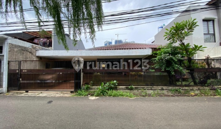 Rumah Tua Murah Darmawangss Kebayoran.baru Jakarta Selatan.