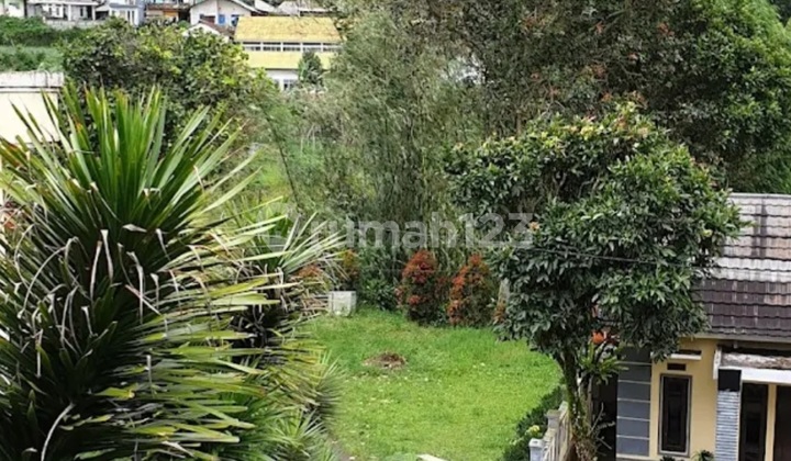 Villa With 2 Bungalows In Ciloto Puncak, West Java