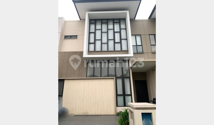 Rent 2-Story House with "Stunning High Ceilings" - Asya Cluster, Near Toll Access, Jakarta Garden City, Cakung 029