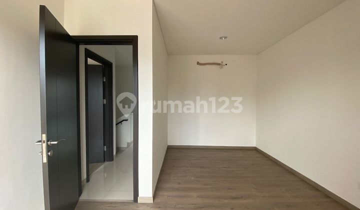 Dijual Rumah Hunian Mewah 3 KT di Cluster Wisteria - Tipe A dengan Attic & Sky Balcony! Dijual Rumah Hunian Mewah 3 KT di Cluster Wisteria - Tipe A dengan Attic & Sky Balcony!