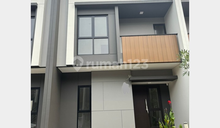 Sewa Murah Rumah Premium Minimalis Di Cluster Regia Summarecon Crown Gading 015