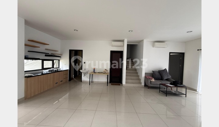 For Rent Wisteria Metland Menteng Cluster - Luxury Residence with Attic Room & Full AC! (007) For Rent Wisteria Metland Menteng Cluster - Luxury Residence with Attic Room & Full AC! (007)