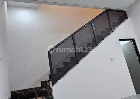 Dijual Rumah Mulyosari Surabaya  2