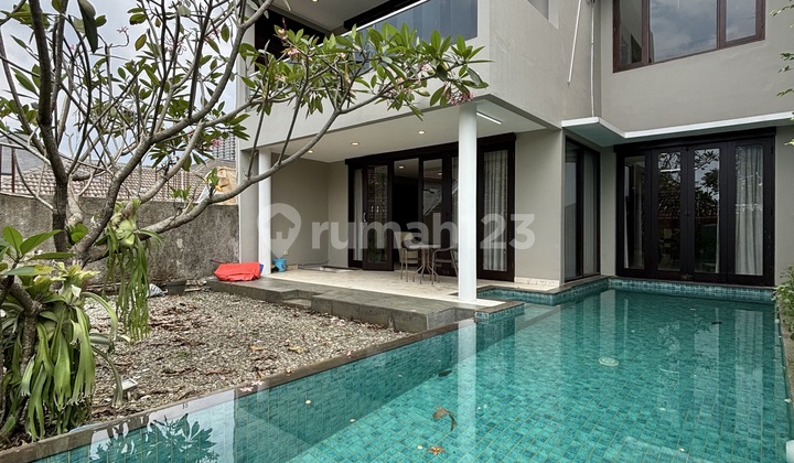 Dijual Rumah Modern Tropical Kemang, Jakarta Selatan – LT 330, LB 520, Private Pool, Cozy & Homy, Harga 11,5 M Nego