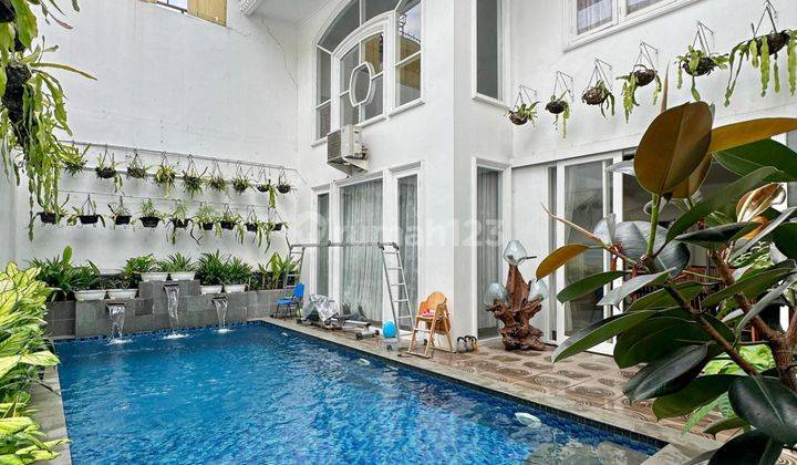 Rumah Cantik Luas Siap Huni, Dijual Rumah Bangunan 2 Lantai Siap Huni Tanah Besar di Area Pondok Indah, Sekolah Duta, Jakarta Selatan 1