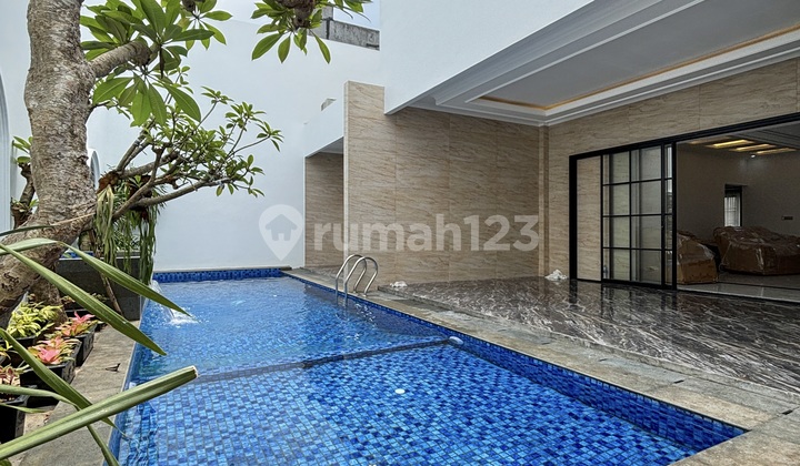 American Classic Mewah Pondok Indah, Jakarta Selatan