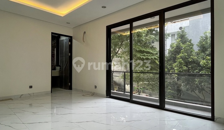Dijual Rumah Tropical Siap Huni Jagakarsa, Dijual Rumah Tropical Cantik dan Siap Huni di area Jagakarsa, Jakarta Selatan