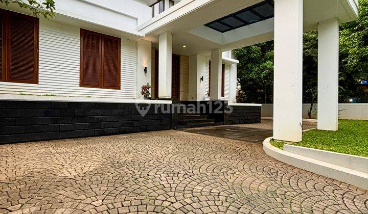 Mewah Siap Huni, Dijual Rumah Bangunan 2 Lantai Kondisi Bagus Dan Siap Huni di Area Pondok Indah, Sekolah Kencana, Jakarta Selatan 1