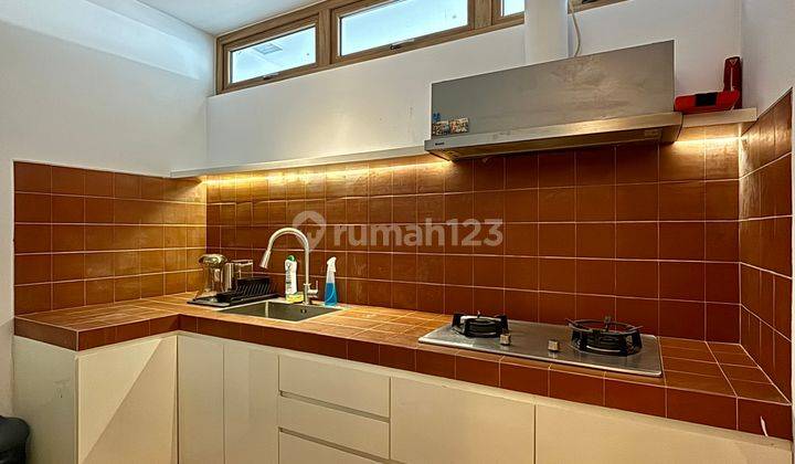 Rumah Cantik Tropical Minimalis, Dijual Rumah Bangunan 3 Lantai + Rooftop Cantik, Tropical, Dan Siap Huni, di Area Senopati Kebayoran Baru, Jalan Cibulan, Jakarta Selatan 2