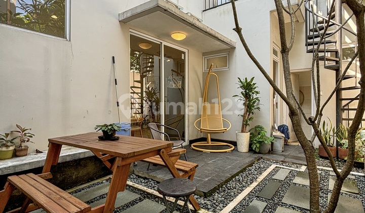 Rumah Cantiik Jagakarsa Dalam Townhouse, Dijual Rumah Cantik Siap Huni di area Jagakarsa, Jakarta Selatan