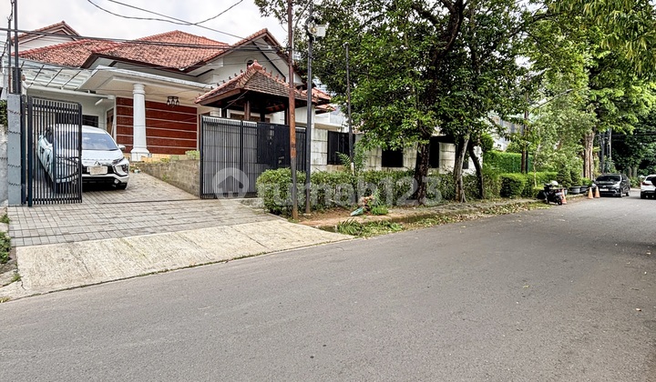 Dijual Rumah Terawat Tanah Luas di Lokasi Strategis di Prime Area Elit Siap Huni di Dalam Perumahan di Jalan Wijaya, Kebayoran Baru, Jakarta Selatan