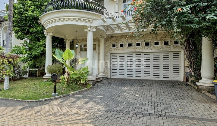 Disewakan/Dikontrakan Rumah Cantik Siap Huni Semi Furnished dengan Kolam Renang di Area Cilandak, Jakarta Selatan 2