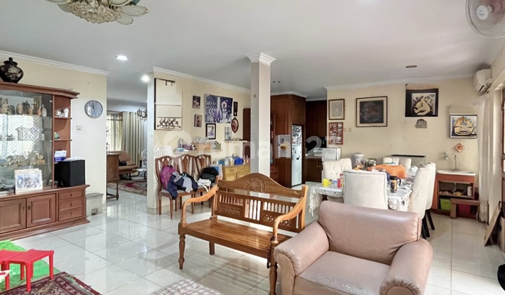 LOKASI PREMIUM!! Rumah Terawat di JL TULODONG Kebayoran Baru, Jakarta Selatan 2