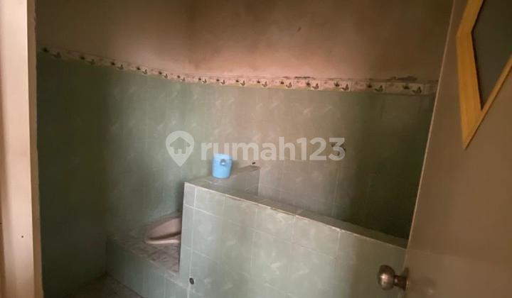 Affordable 1.5-Story Minimalist Semi-Furnished Ready-to-Occupy House Near Modern Market In Taman Puspa Raya Citraland Utama West Surabaya Affordable 1.5-Story Minimalist Semi-Furnished Ready-to-Occupy House Near Modern Market In Taman Puspa Raya Citraland Utama West Surabaya