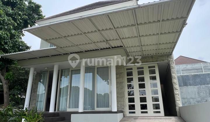 Rumah Murah 2 Lantai Minimalis Semi Furnished Siap Huni Dekat Pasar Modern di Alam Hijau Citraland Utama Surabaya Barat