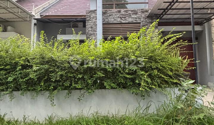 Rumah Murah 1 Lantai Minimalis Semi Furnished Siap Huni Dekat Gwalk di Bukit Telaga Golf Citraland Utama Surabaya Barat