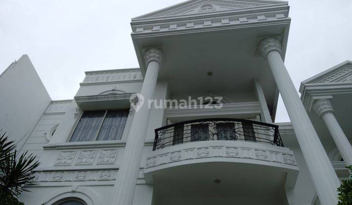 Rumah Murah 2,5 Lantai Minimalis Fully Furnished Siap Huni Dekat Gwalk Di Raffles Garden Citraland Utama Surabaya Barat 2