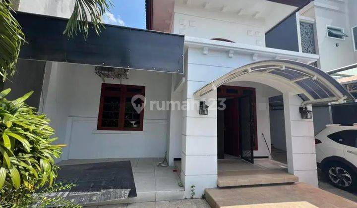 Rumah Murah 2 Lantai Minimalis Semi Furnish Siap Huni Dekat Gwalk Di Villa Taman Telaga Citraland Surabaya Barat 1