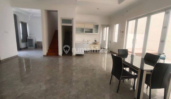 Rumah Murah 2 Lantai Minimalis Modern Semi Furnished Siap Huni Dekat Gwalk Di South Emerald Mansion Citraland Surabaya Barat 2