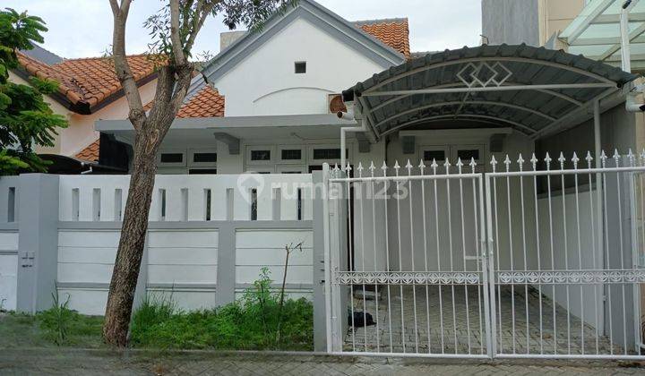 Rumah Murah 1,5 Lantai Minimalis Full Renovasi Anti Rayap Siap Huni Dekat Pasar Modern Di Taman Puspa Raya Citraland Surabaya Barat 1