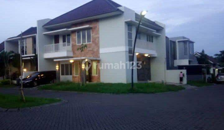 Rumah Murah 2 Lantai Hook Minimalis Modern Siap Huni Dekat Pasar Modern Di Greenwood Citraland Surabaya Barat 1